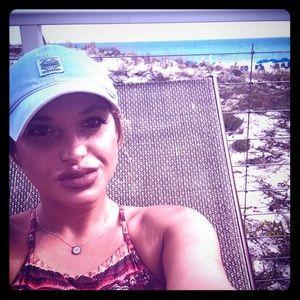 Meet your Posher, Brittany